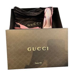 Gorgeous Gucci dusty pink shoes. Barely used. Small scuff